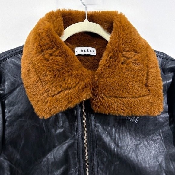 𝅺LIONESS Black Faux Leather Jacket Faux Fur Lining and Trim - Picture 4 of 9